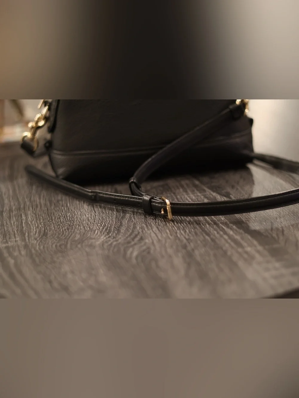 Coach Black Pebbled Leather Dome Crossbody Bag Gold Hardware Adjustable Strap